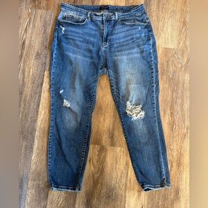 Judy Blue slim Fit Jeans- Distressed Blue-20W‎